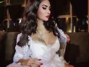 Tancerka Burleski. Performance MadamAn. Targi Tatoo Times Convencion w Dąbrowie Górniczej. Burleska na event.